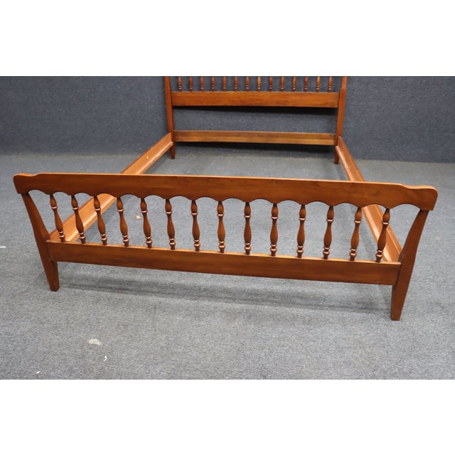 Beautiful solid cherry queen bed by Henkel-Harris, Virginia Galleries collection. Classic Early American/Colonial Revival...