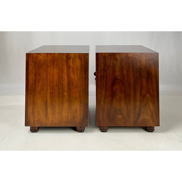 Brown Vintage Henredon Attributed Asian Asian-Inspired Walnut Nightstands / Cabinets – Pair For Sale - Image 8 of 16