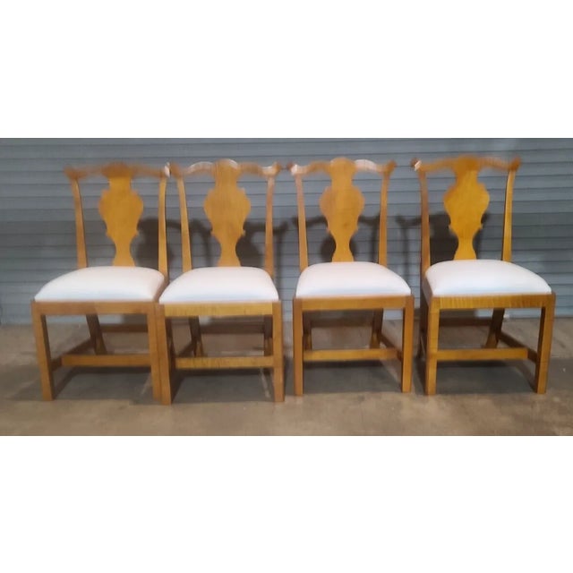 1990s Eldred Wheeler Chippendale Style Tiger Maple Dining Chairs Bench Made - Set of 8 For Sale - Image 5 of 13