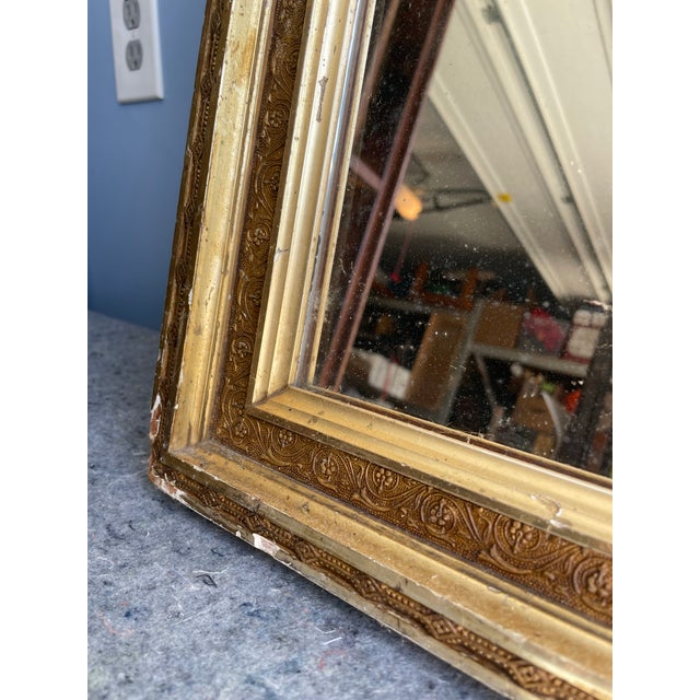 Victorian Antique Gilt Wood Mirror With Black Edge Detail For Sale - Image 3 of 5