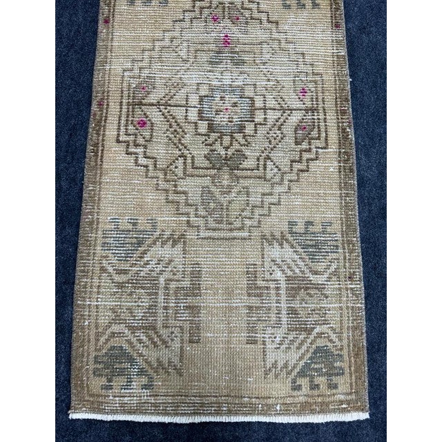 Contemporary Turkish Yastik Rug 1'5" x 3' For Sale - Image 3 of 5