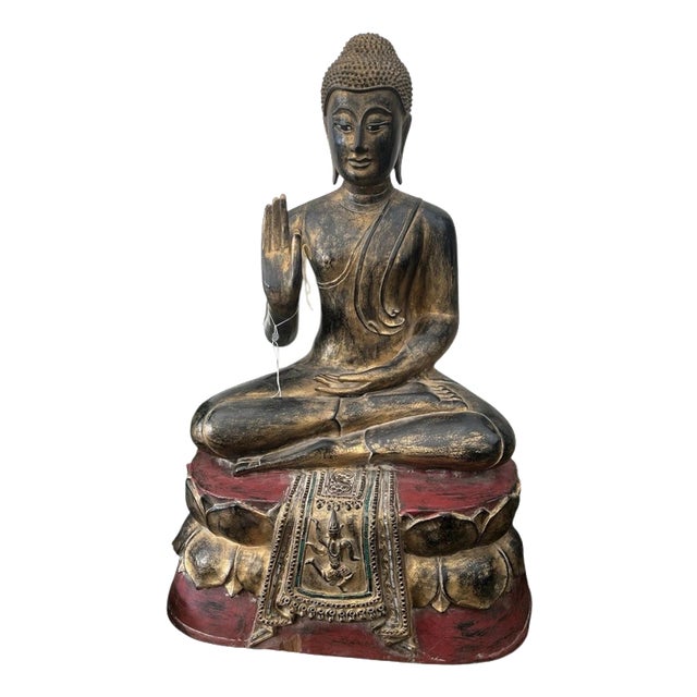 Thai Hand-Carved Giltwood Seated Buddha Statue For Sale