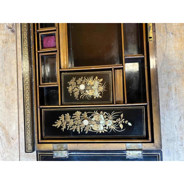 Exceptional Chinese Export Gilt Black Lacquer Chinoiserie Decorated Lap Desk For Sale - Image 4 of 12