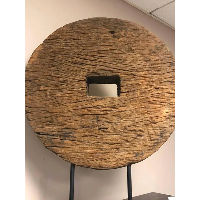 Mid 19th Century Antique Rustic Mounted Ox Cart Wooden Wheel on Base From Thailand, 19th Century For Sale - Image 5 of 6