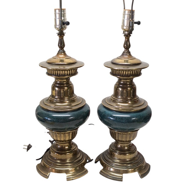 1980s Pair of Brass & Marble Table Lamps in the Style of Stiffel For Sale - Image 4 of 5