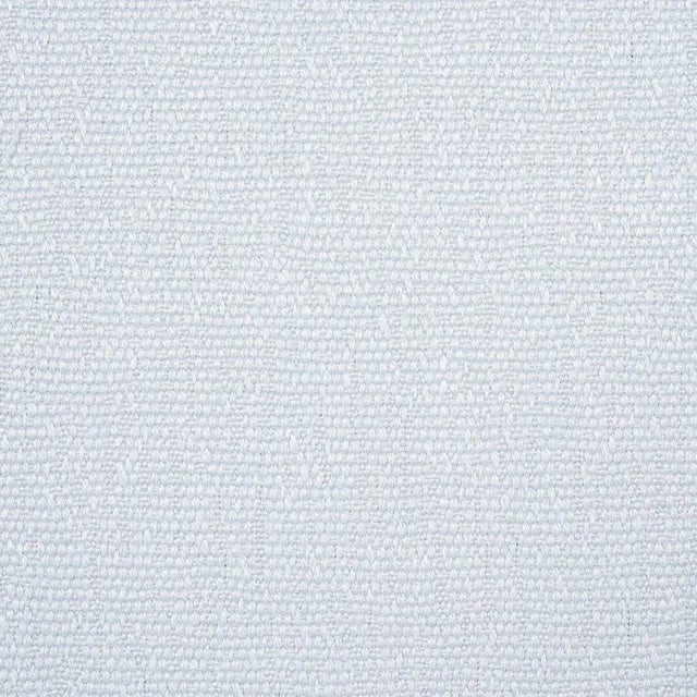 A special jacquard weave gives Finn Heavyweight Linen in mist its remarkable texture and luxurious hand. Even better? It’s...