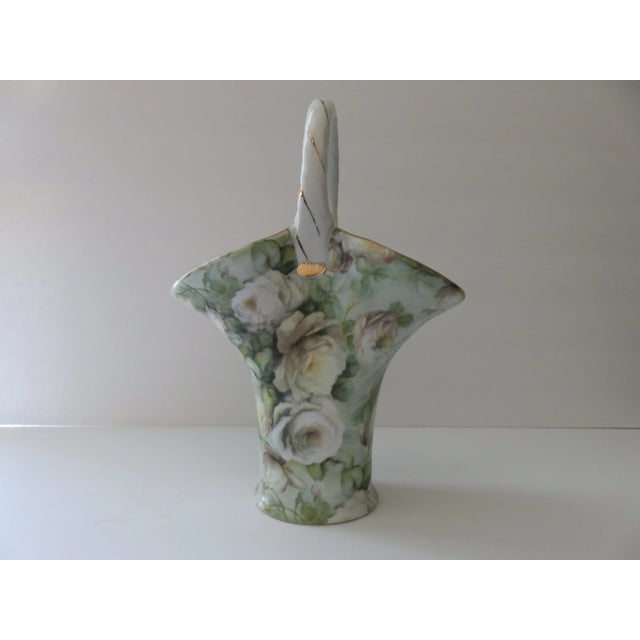 Late 20th Century Formalities Baum Brothers Basket Vase White Flowers For Sale - Image 10 of 10