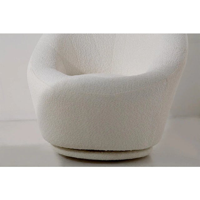 1960s Set of French Leaf-Shaped Bouclé Armchairs, 1960s For Sale - Image 5 of 7