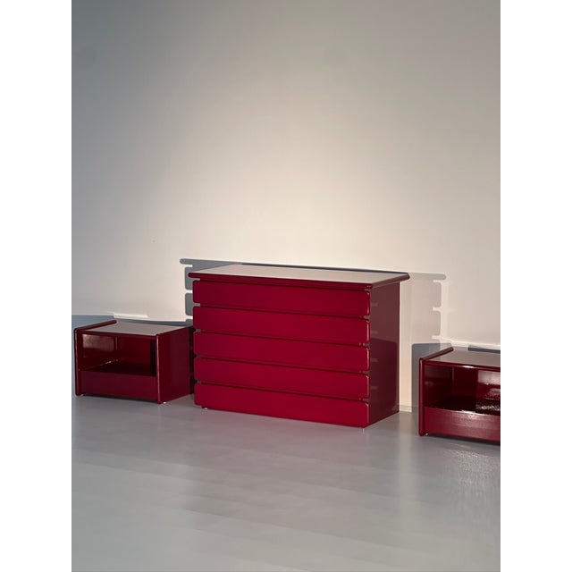 Wood Vintage Chest of Drawers and Bedside Tables in Burgundy Lacquered Wood, 1980s, Set of 3 For Sale - Image 7 of 8