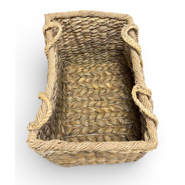 A Large Rectangular Woven Seagrass Rush Vintage Storage / Log Basket With Braided Handles. For Sale - Image 4 of 4