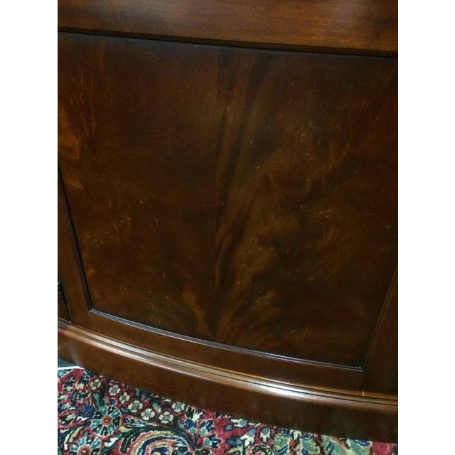 Vintage Hickory Chair China Cabinet, Winterthur Collection For Sale - Image 6 of 13