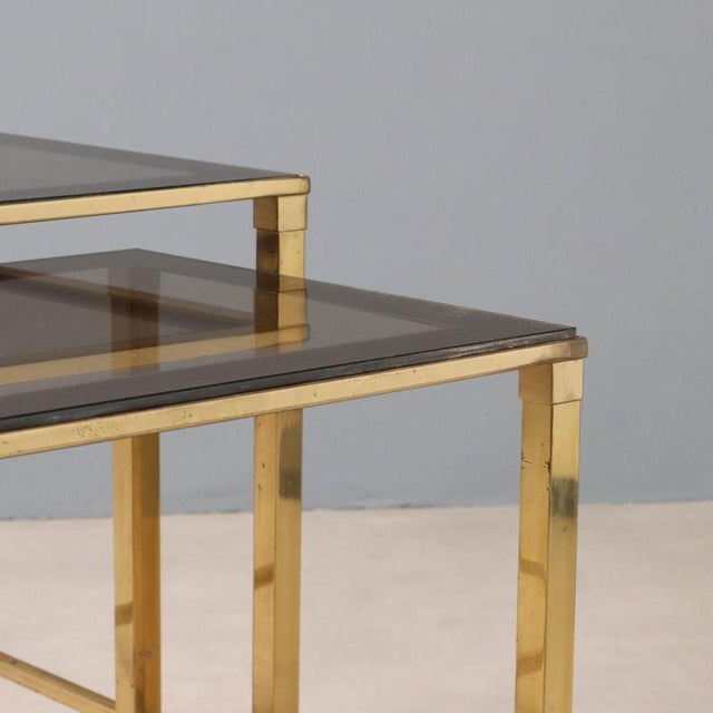Vintage Coffee Tables in Brass and Smoked Glass, Italy, 1960s, Set of 2 For Sale - Image 4 of 10