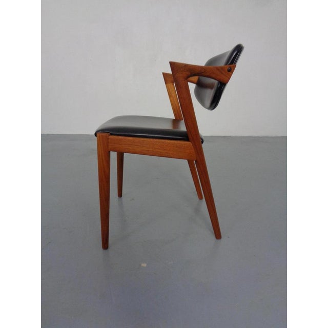 Model 42 Dining Chair in Teak by Kai Kristiansen for Schou Andersen, Denmark, 1960s For Sale - Image 4 of 13
