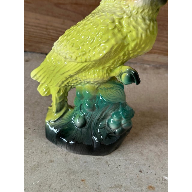 Beautifully vibrant vintage ceramic cockatoo figurine by Maddux of California great for a tropical coastal collection. I...