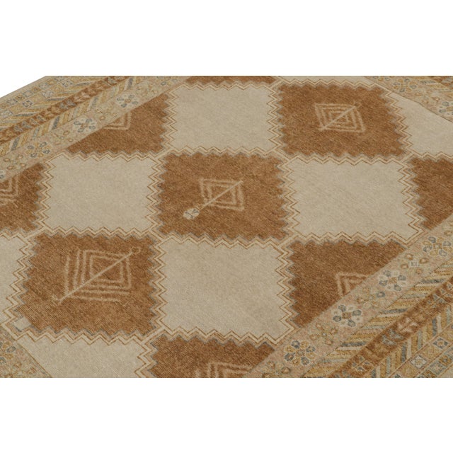 This 8x10 rug is a new addition to Rug & Kilim’s Homage Collection. Hand-knotted in wool and it recaptures an antique...