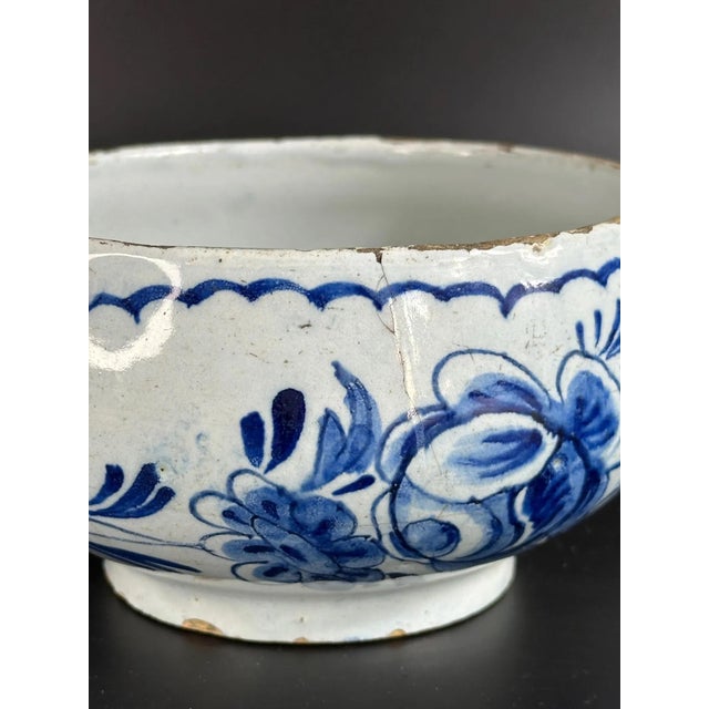Blue and White Floral Tin-Glazed 2-Handled Delft Bowl, 18th Century For Sale - Image 5 of 8