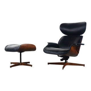 Mr. Chair Bentwood Lounge Chair & Ottoman for Plycraft by George Mulhauser in Walnut w/ Original Black Upholstery, USA For Sale