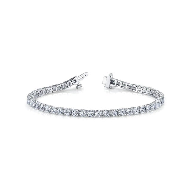 39 Round Natural Diamond 25 Pointer Each , 10 Carat Tennis Bracelet in 18 karat White Gold Line Bracelet Meet the ultimate...