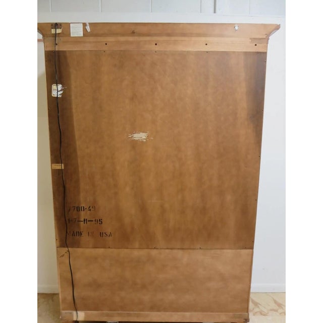 1980s Henredon Monumental Aegean Crystal Curio China Hutch Cabinet For Sale - Image 9 of 12