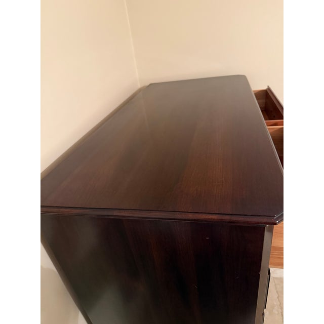 American 1970s Ethan Allen Classic Manor Chest of Drawers For Sale - Image 3 of 5