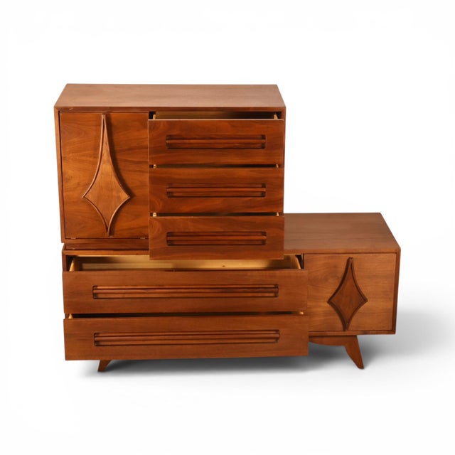 Brown Specialty Woodcraft Sculpted Diamond Vintage Mid Century Modern Stacking Highboy Dresser C. 1960s, Attributed For Sale - Image 8 of 15