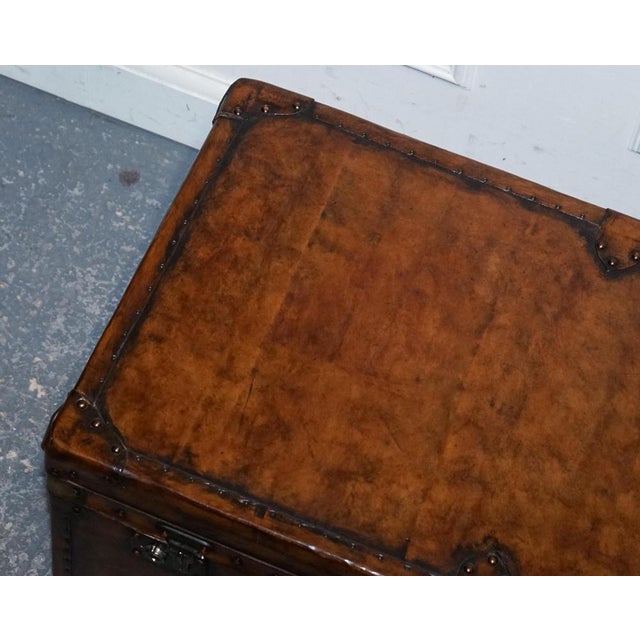 Vintage Hand-Dyed Brown Leather Lockable Storage Trunk For Sale - Image 6 of 16