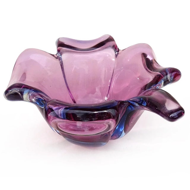 Beautiful vintage Murano hand blown Sommerso purple and blue Italian art glass 4 leaf clover shaped bowl, trinket / ring...