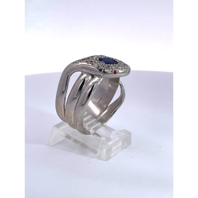 1960s 18k White Gold Diamond Tanzanite Head Snake Ring For Sale In Los Angeles - Image 6 of 11