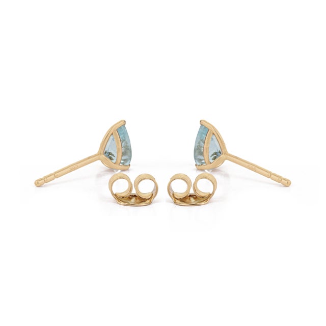 Minimal Pear Cut Natural Aquamarine Solitaire Stud Earrings in 14k Gold- A Pair For Sale - Image 9 of 16