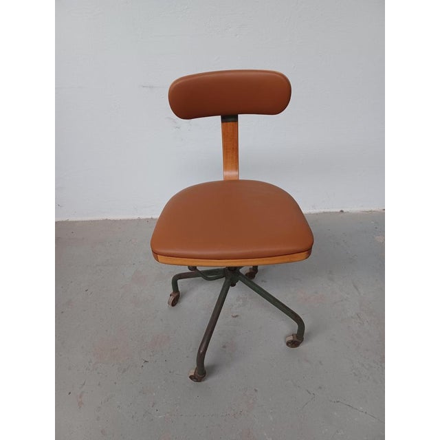 Rare Fritz Hansen - Harbo Sølvsten swivel chair with adjustable seat hight and hight of backrest in tube steel and...