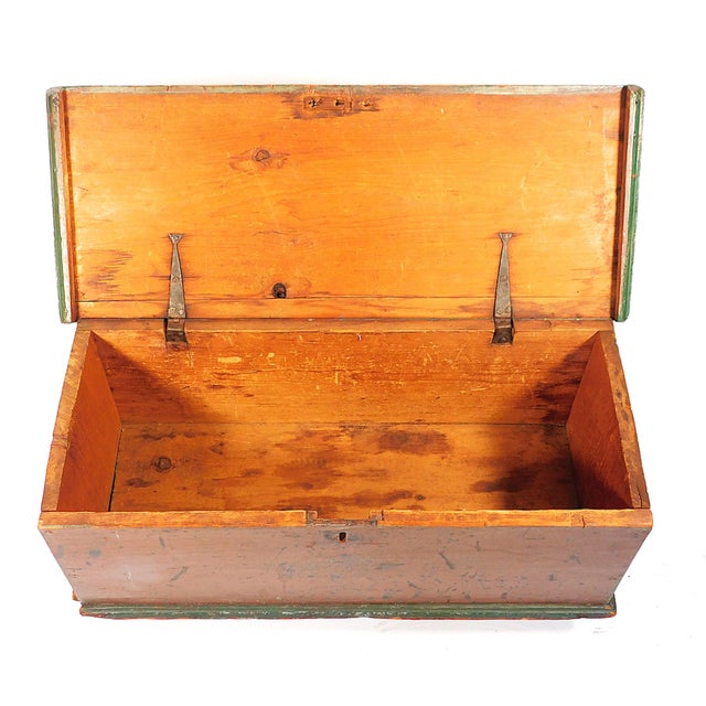 Queen Anne Mid 18th Century Diminutive Queen Anne Chest For Sale - Image 3 of 5