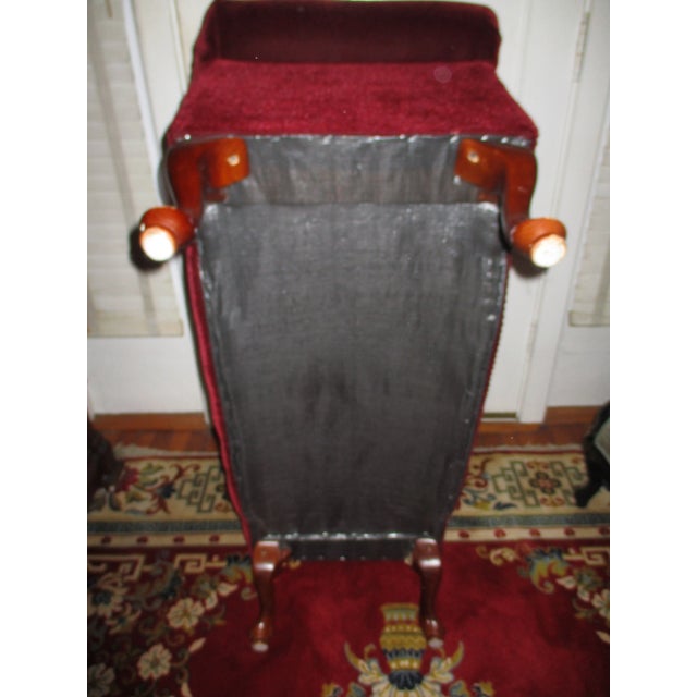 Red Vintage Queen Ann Ottoman Red Velvet Tufted Entryway / End of Bed Couch Settee For Sale - Image 8 of 10