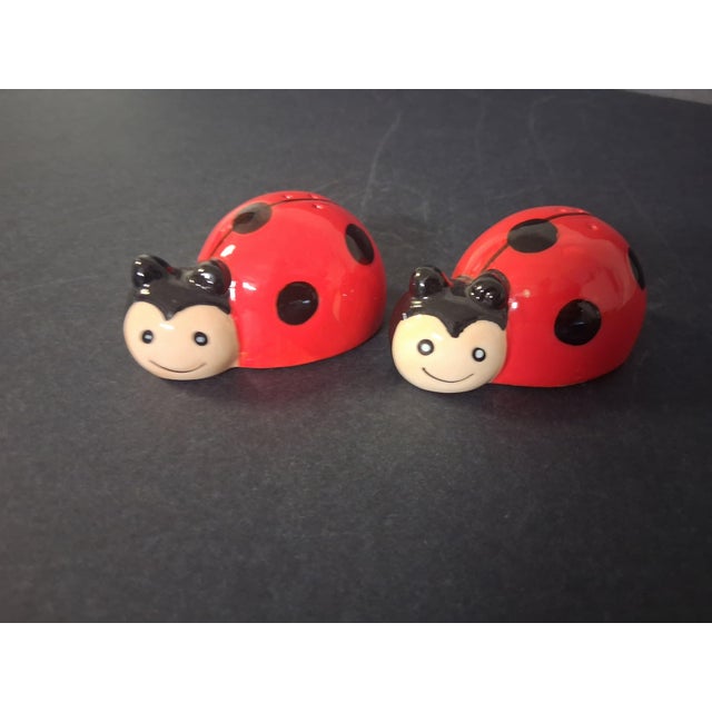 Mid Century Modern Kitschy Ceramic Ladybug Salt & Pepper Shakers- A Pair For Sale In Detroit - Image 6 of 9