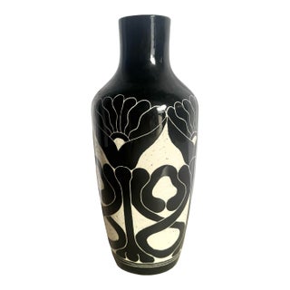 Vintage 1989 Black & White Sgraffito Pottery Vase by the Curras Brothers For Sale
