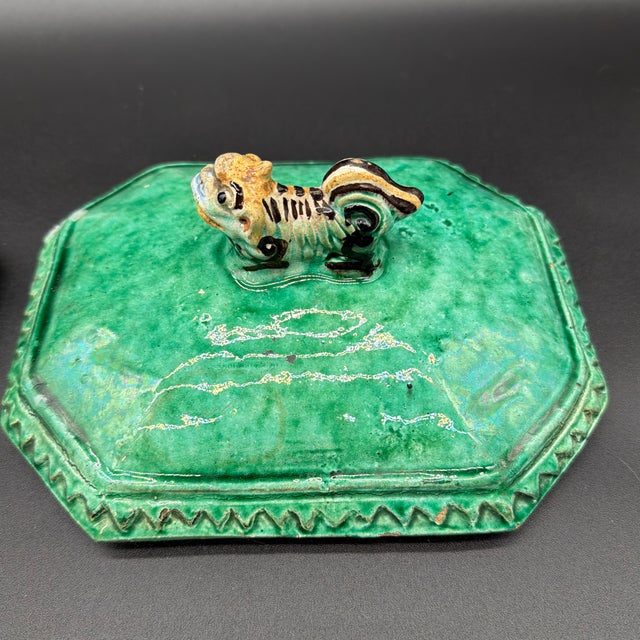 Chinoiserie Antique Chinese Sancai Glazed Porcelain Tureen Lids With Foo Dog Finials - a Pair For Sale - Image 3 of 12