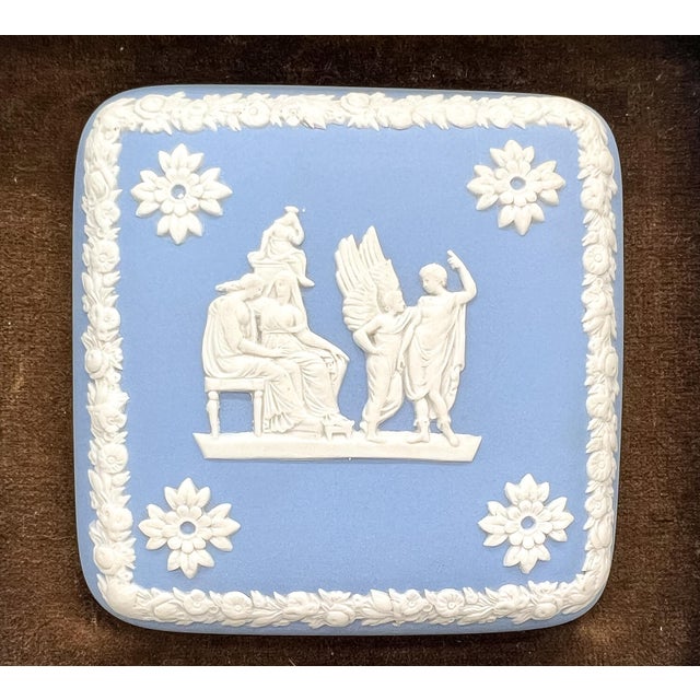English Framed Wedgwood Attributed Jasperware Plaque — Neoclassical Relief in Gilt Frame Shadowbox - English Traditional For Sale - Image 3 of 12