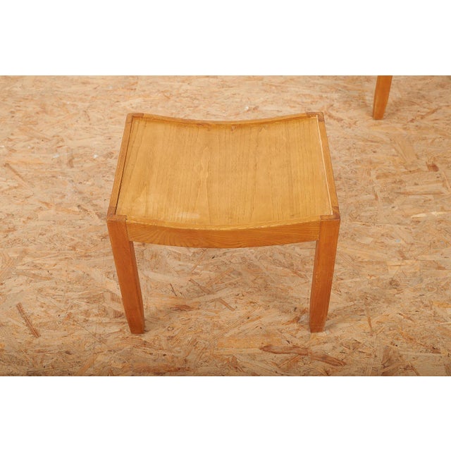 Stools with Elm Frame and Plywood Veneer Seat, 1940s, Set of 2, in Good conditions. Designed 1920 to 1949