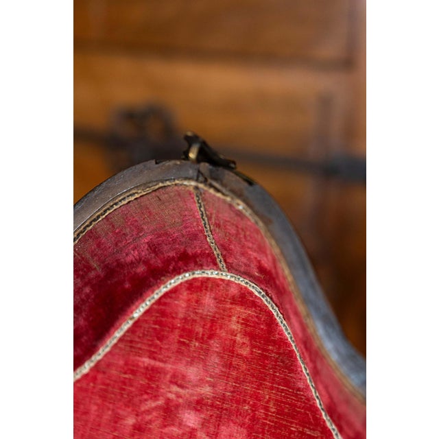Metal English George III Period Early 18th Century Walnut Box with Brass Hardware For Sale - Image 7 of 15