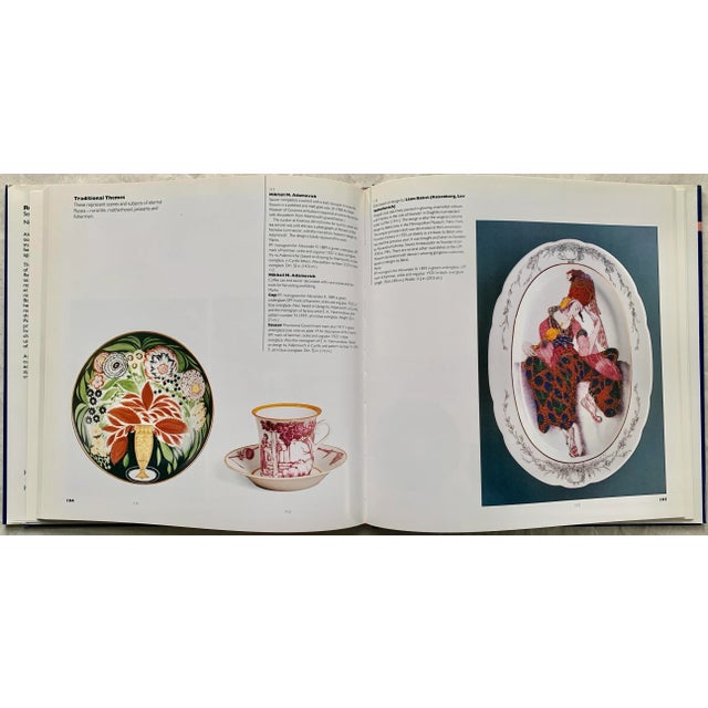 Soviet Revolutionary Ceramics 1917-1927 Book For Sale In New York - Image 6 of 10