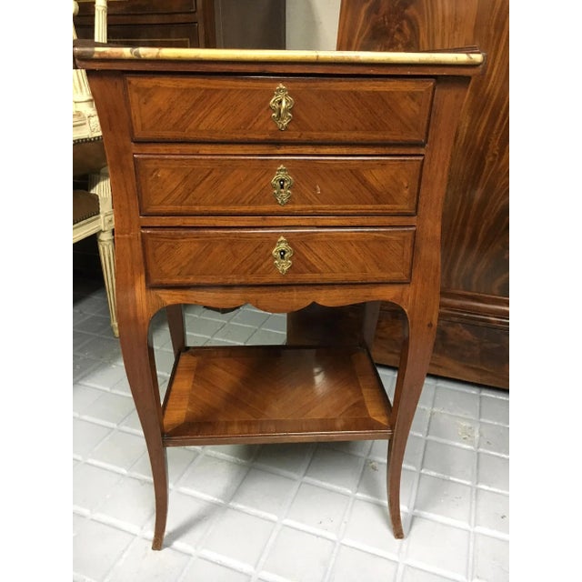 French Louis XV Rosewood and Marble Side Table For Sale - Image 6 of 9