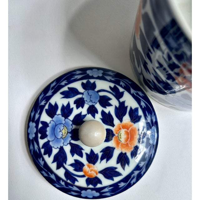 Fukagawa Koransha Blue &.White Peonies Lidded Porcelain Jar, C. 1930s For Sale - Image 14 of 17