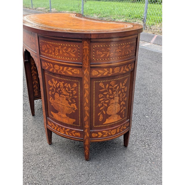Antique Continental Marquetry Inlaid Kidney-Form Desk With Satinwood Floral Inlay For Sale - Image 4 of 12
