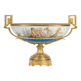 Centerpiece Bowl in Paris Porcelain and Gilt Bronze, 19th Century For Sale