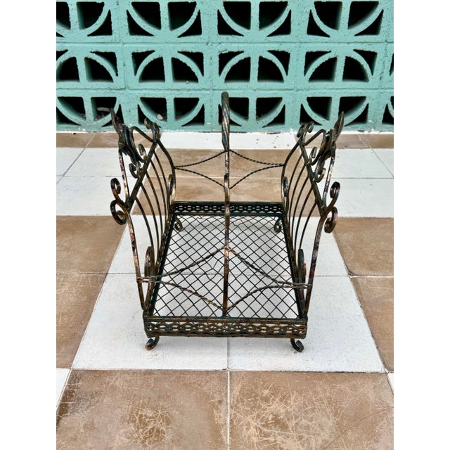 1960s Vintage Fleur De Lis French-New Orleans-Victorian Style Iron Magazine Rack Caddy For Sale - Image 5 of 10