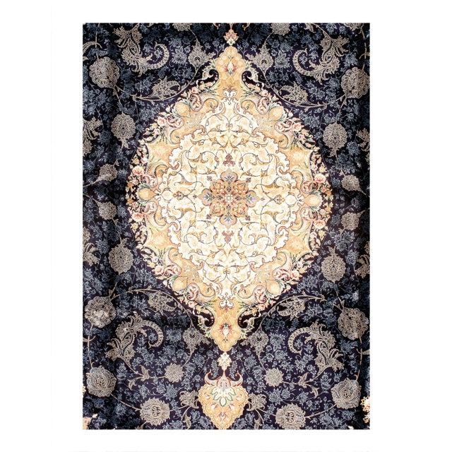Viscose on a cotton foundation with a medallion This rug has a dense, soft pile, and excellent quality, to ensure that you...