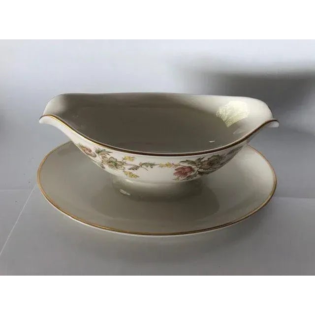 Vintage Floral design one piece gravy boat , makers mark reads “ Aldisco Aladdin Fine China Made in USA” Golden Elegance...