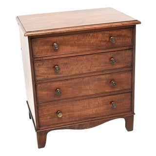 Antique Georgian Chest of Drawers, 1790s For Sale