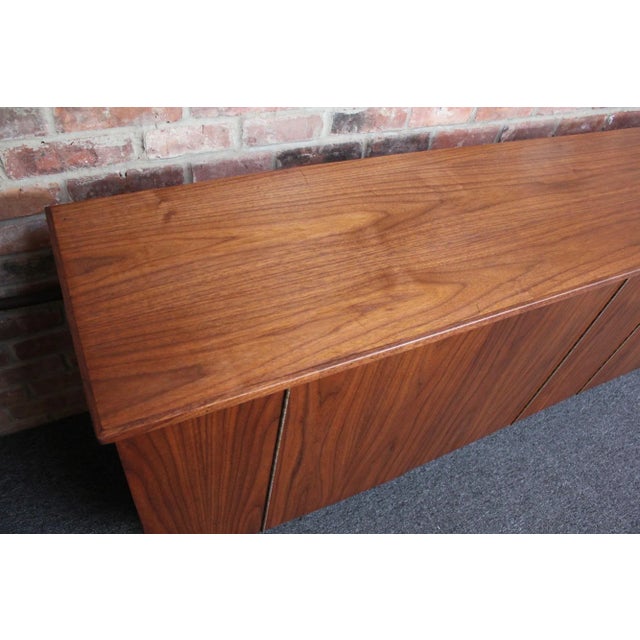 American Modern Studio Craft Walnut Credenza/Cabinet on Ebonized Plinth Base For Sale - Image 10 of 13