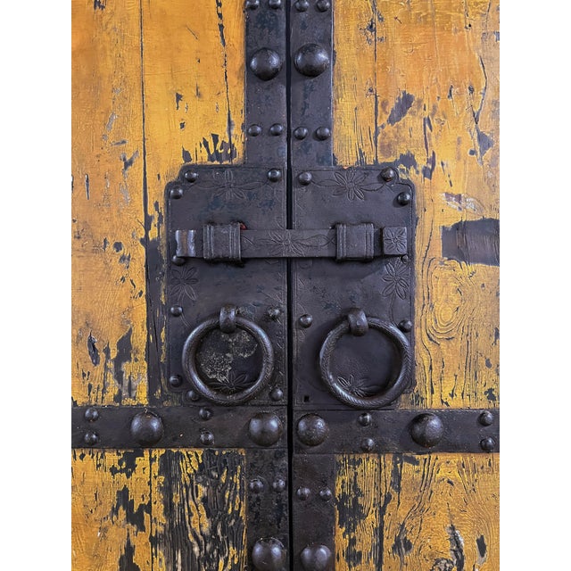 Late 18th Century 18th Century Qing Dynasty Chinese Courtyard Doors - a Pair For Sale - Image 5 of 12