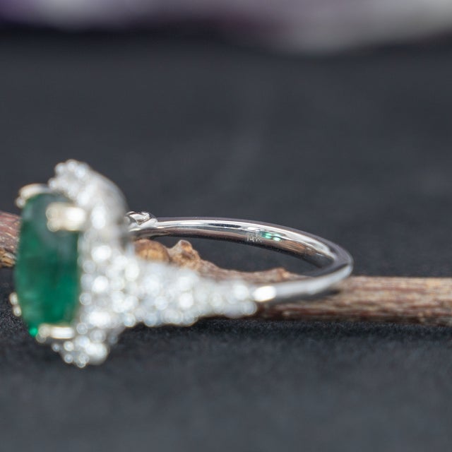 Green 3Ct Dazzling Emerald Ring With Earth Mined Diamonds: Solid 14k Gold, Oval 11x9mm, Size 6.75 For Sale - Image 8 of 8